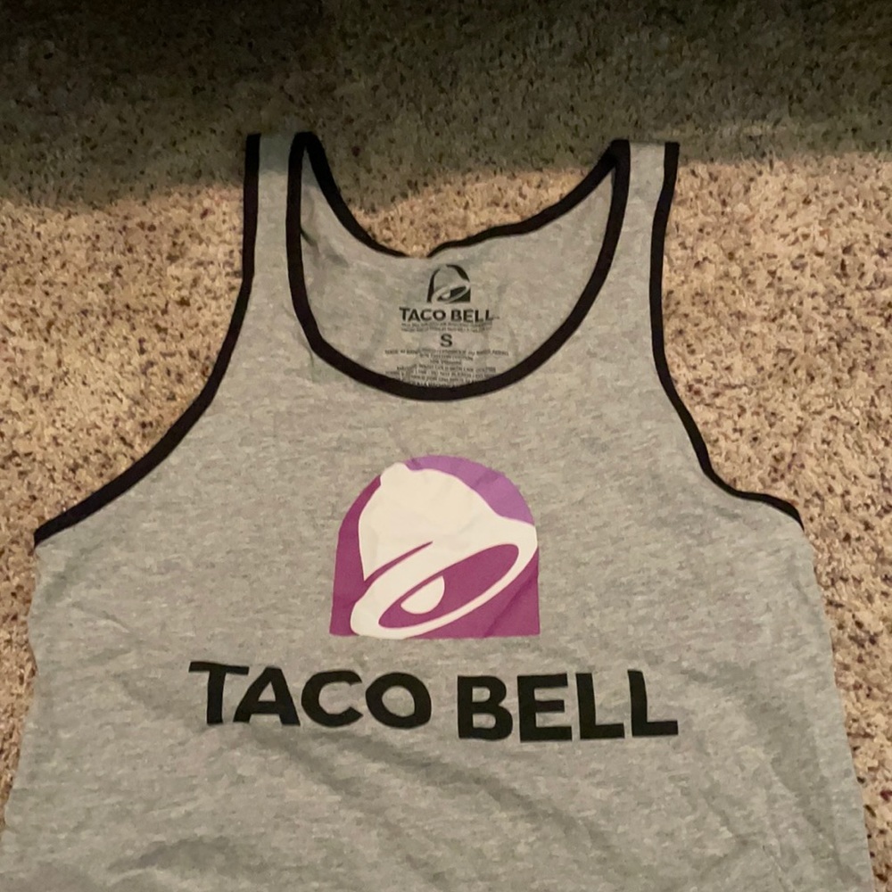 Small grey women’s Taco Bell tank